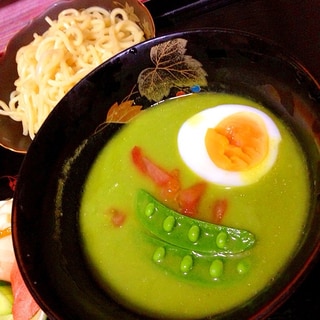 うすいえんどう豆が絡みまくる！翡翠つけ麺だれ